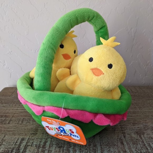 New W/Tags: Easter Basket W/Three Peeps (each one has a squeaker) - Picture 2 of 6